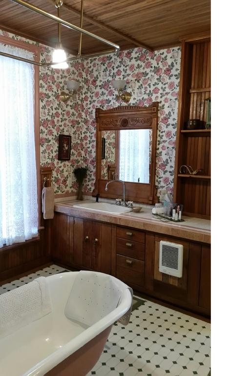 Geiger Victorian Bed And Breakfast Tacoma Exterior photo